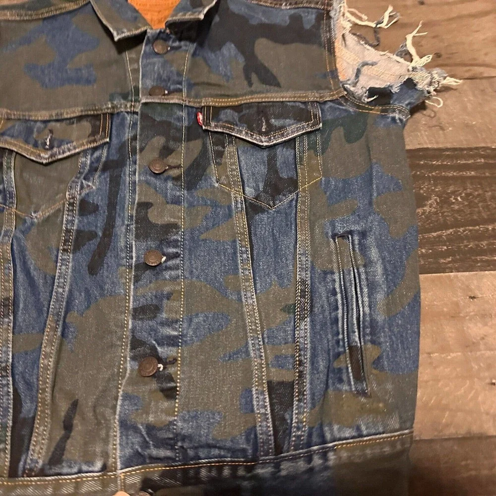 LEVIS Camo Vest Cut Mens Small‎ M Phalarope Trucker Jean Big-E Denim Blue Green